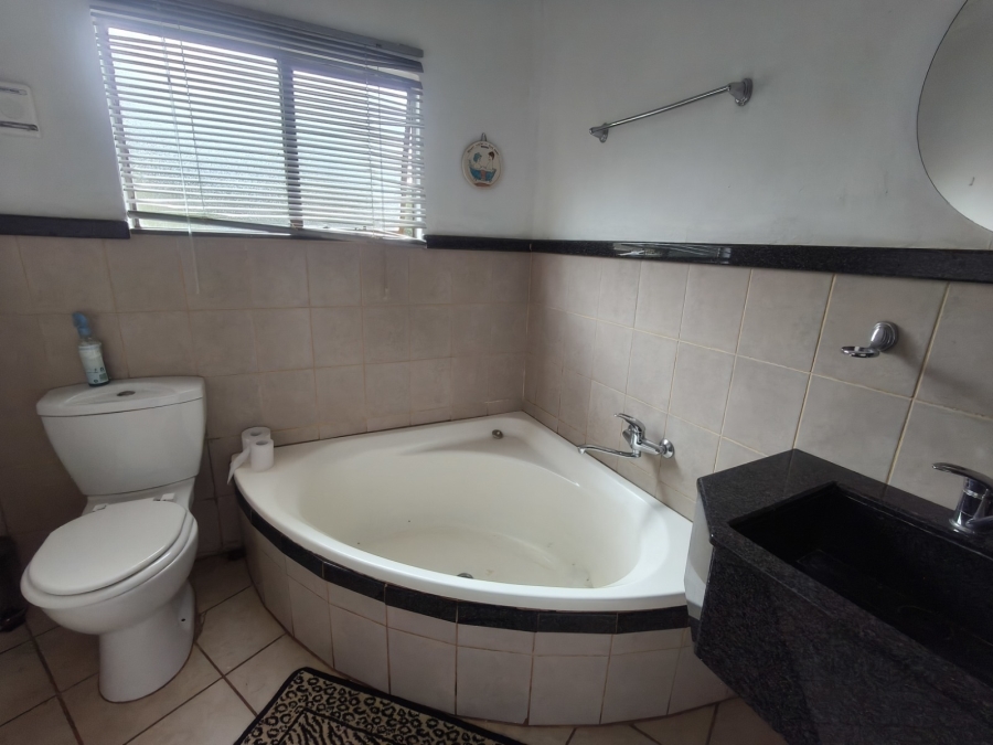 Commercial Property for Sale in Lindleyspoort North West